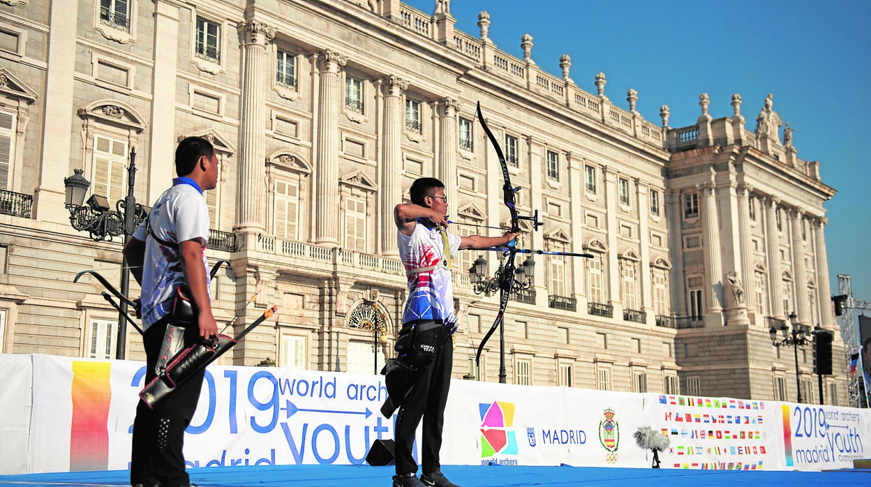 Dos participantes en el Mundial junior y cadete de tiro con arco