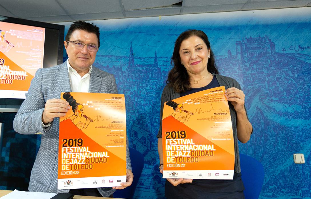 Teo García con Pilar Chozas durante la presentación del festival de Jazz