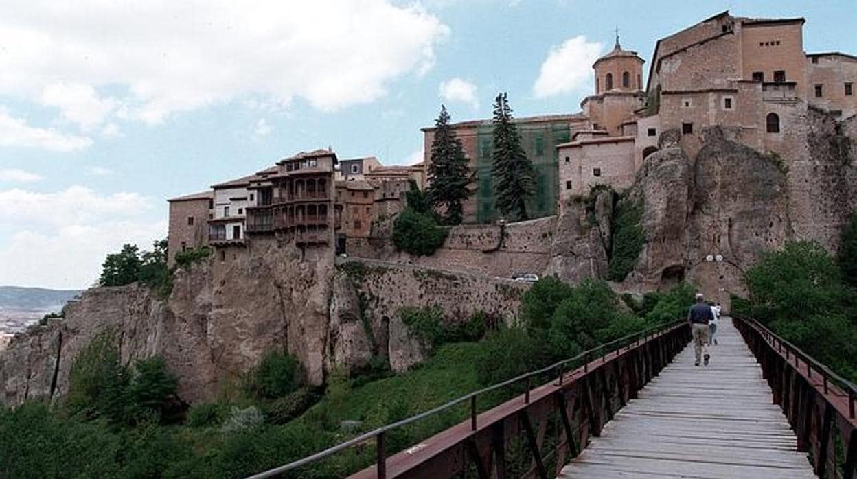 Las Casas Colgadas en Cuenca, declarada Patrimonio de la Humanidad por la UNESCO
