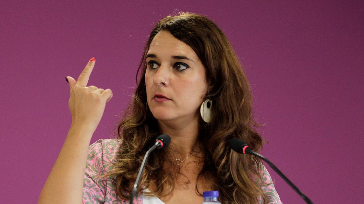 La portavoz de Podemos Noelia Vera, durante la rueda de prensa que ha ofrecido este lunes tras la reunión del Consejo de Coordinación del partido