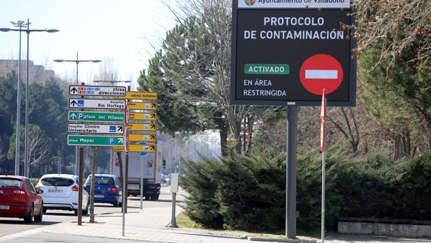 El centro de Valladolid cierra el domingo al tráfico por los elevados niveles de contaminación