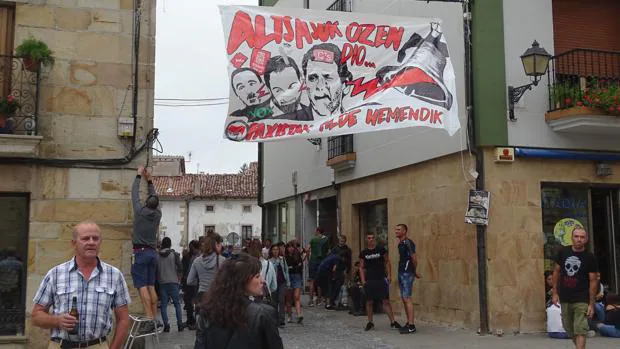 Los radicales de Alsasua pinchan en su marcha contra la Guardia Civil