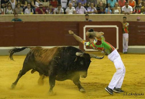 El recortador Sergio Pinel se consagra en Villaseca de la Sagra con los Cebada Gago