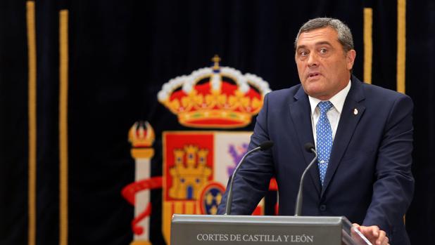 El exdirector del Hospital de Ávila reconoce que en sus años en el cargo «se manipularon las listas de espera»