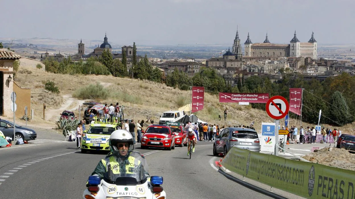 Imagen de archivo de una etapa de la Vuelta a España en Toledo