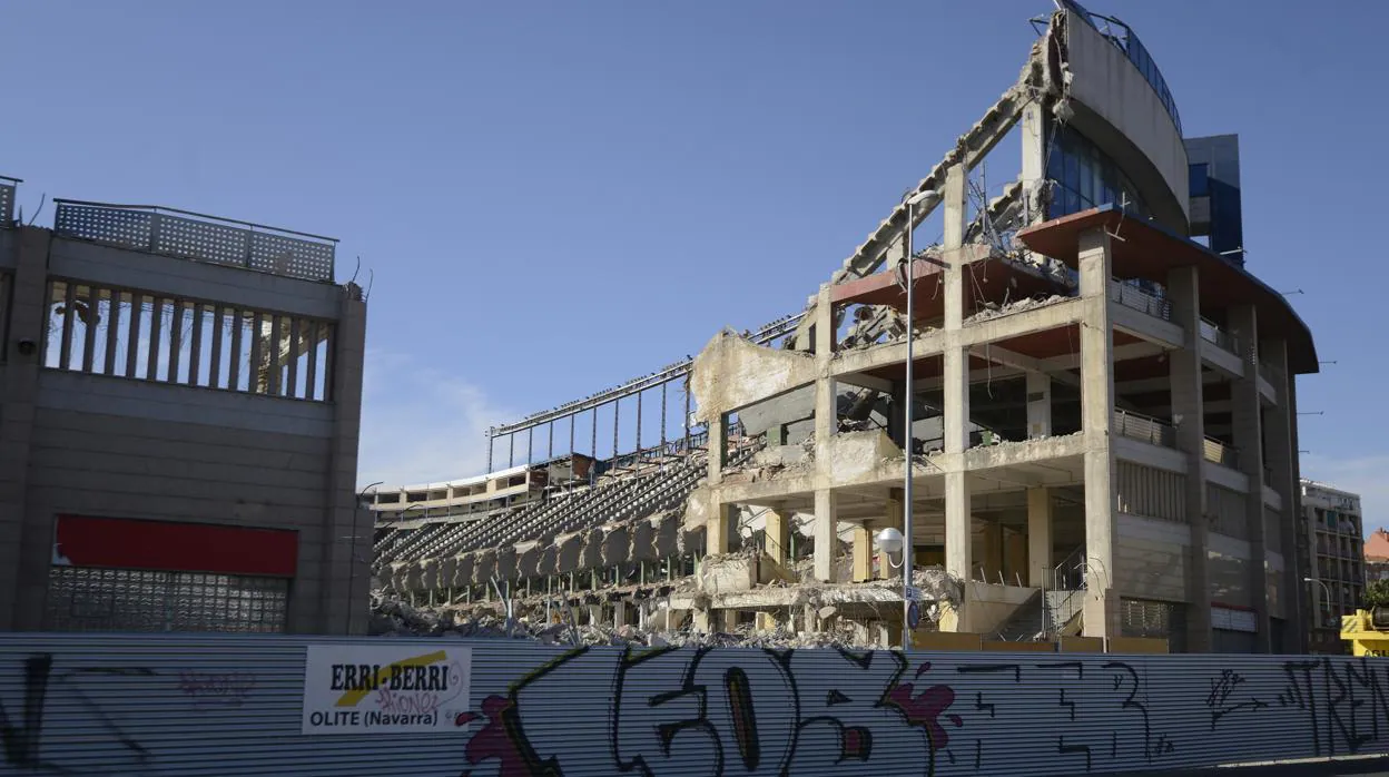 Obras de demolición del Estadio Vicente Calderón