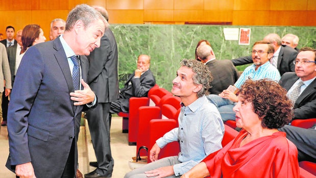 Zapatero: «Bolaños fue uno de los padres fundadores de la democracia en la calle»