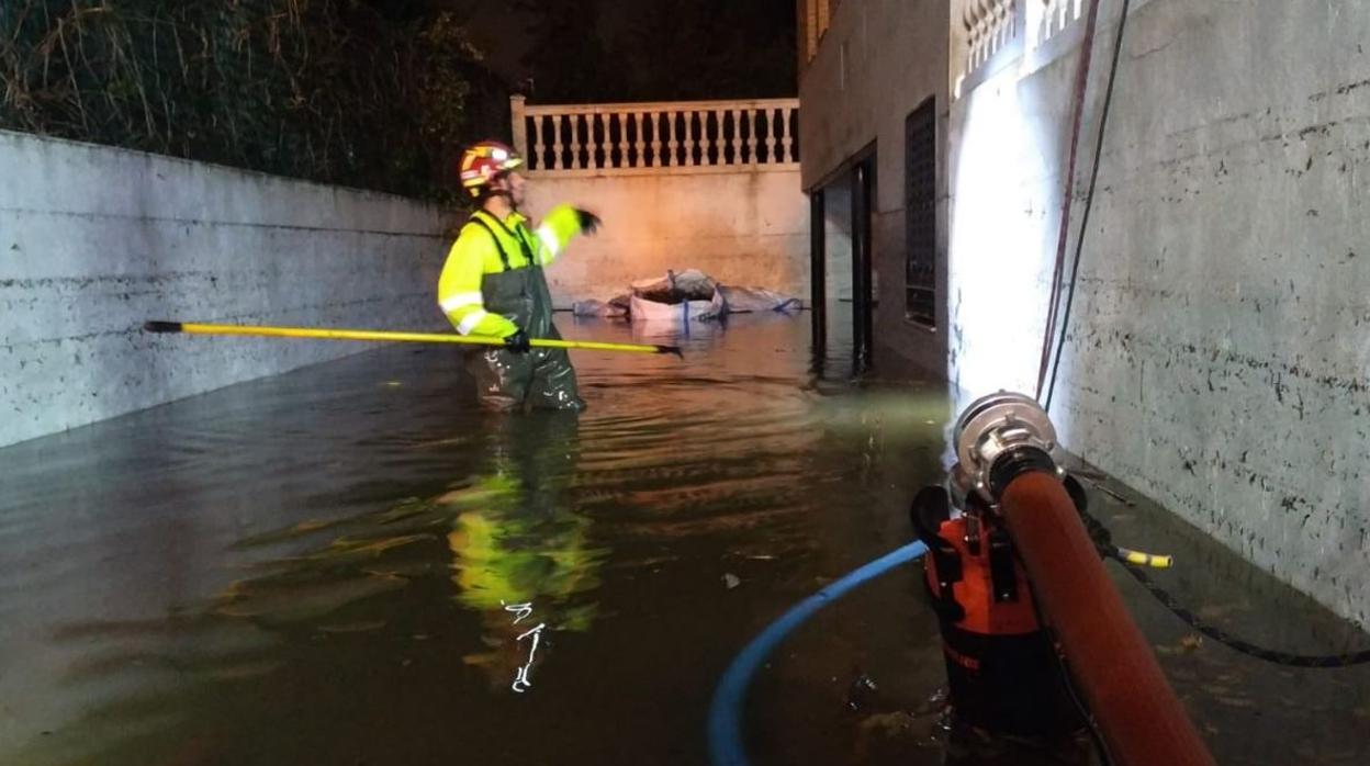 Una casa inundada en Villar del Olmo