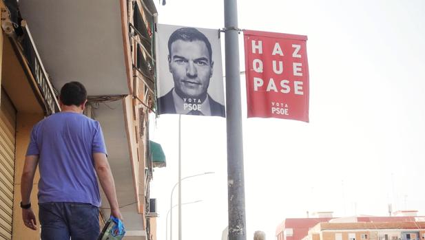 Los primeros carteles del PSOE con la propaganda electoral de Pedro Sánchez para las generales del 10-N