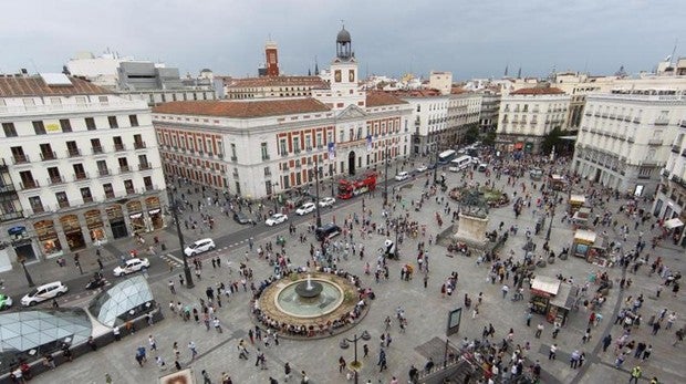 Almeida peatonalizará Sol y descarta ampliar el perímetro de Madrid Central