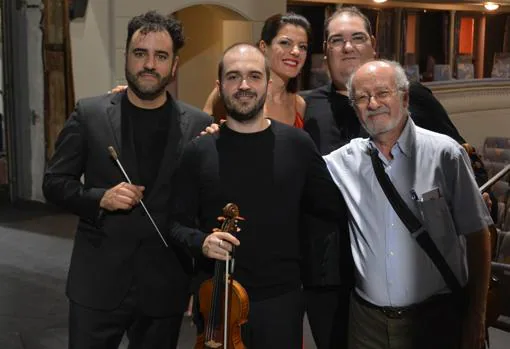 El director, Javier Ulises Illán; los solistas Luso Esnaola, Joaquín Riqueme y María Hinojosa; y el director artístico de la JONDE, José Luis Turina