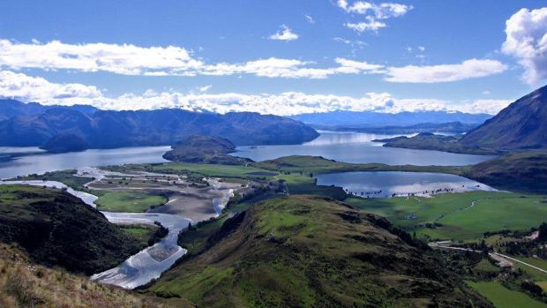 Fiordos de Nueva Zelanda, uno de los países que recorre Román Álvarez en su libro de viajes