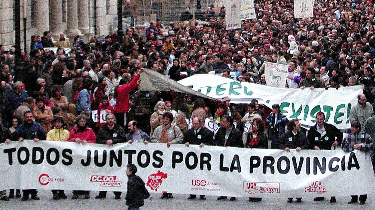 Imagen de archivo de una manifestación de Teruel Existe por las calles de esta capital de provincia