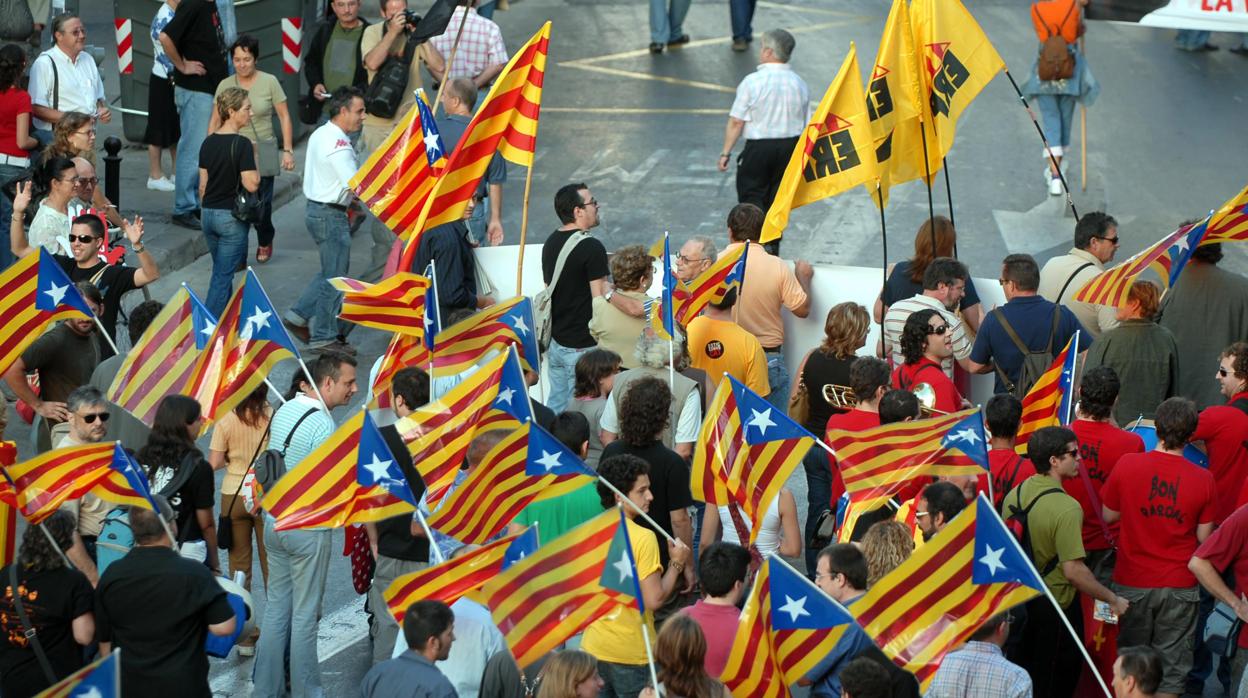 Maruxa Duart: El embuste y la mendacidad de ciertos nacionalismos españoles