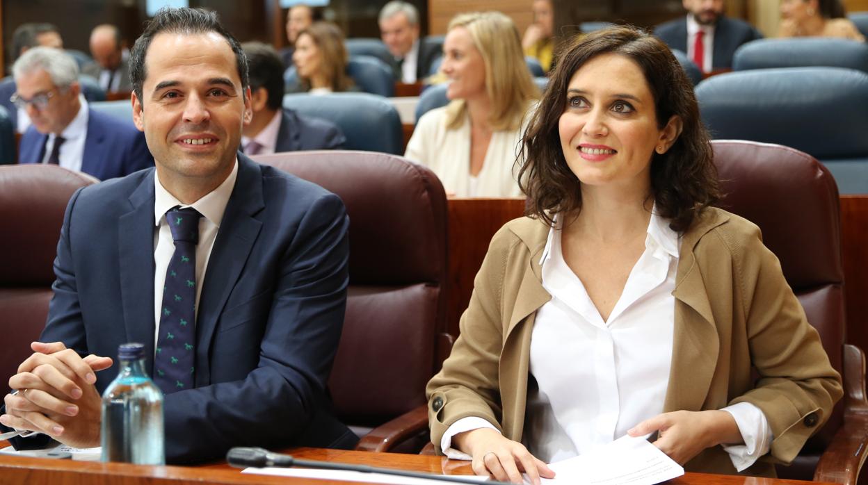 El vicepresidente de la Comunidad, Ignacio Aguado, e Isabel Díaz Ayuso, presidenta regional