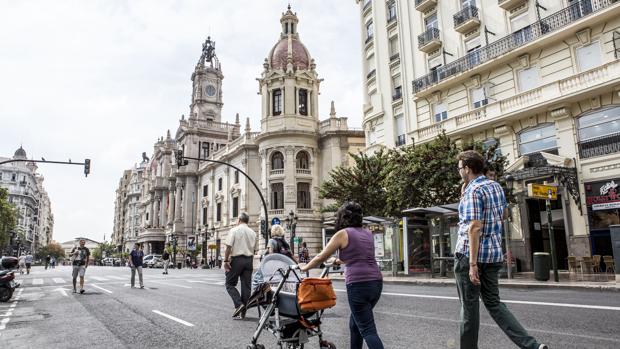 El rediseño de la plaza del Ayuntamiento mantendrá la zona de la mascletà pero podría no incluir la fuente