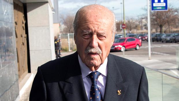 Antonio Tejero, homenajeado en un acto de Fuerza Nueva Andalucía