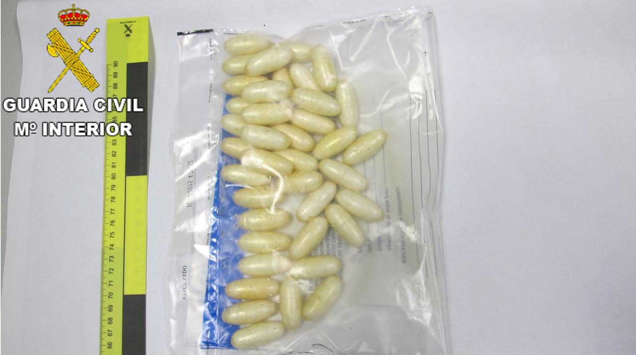 Imagen de la droga confiscada por la Guardia Civil