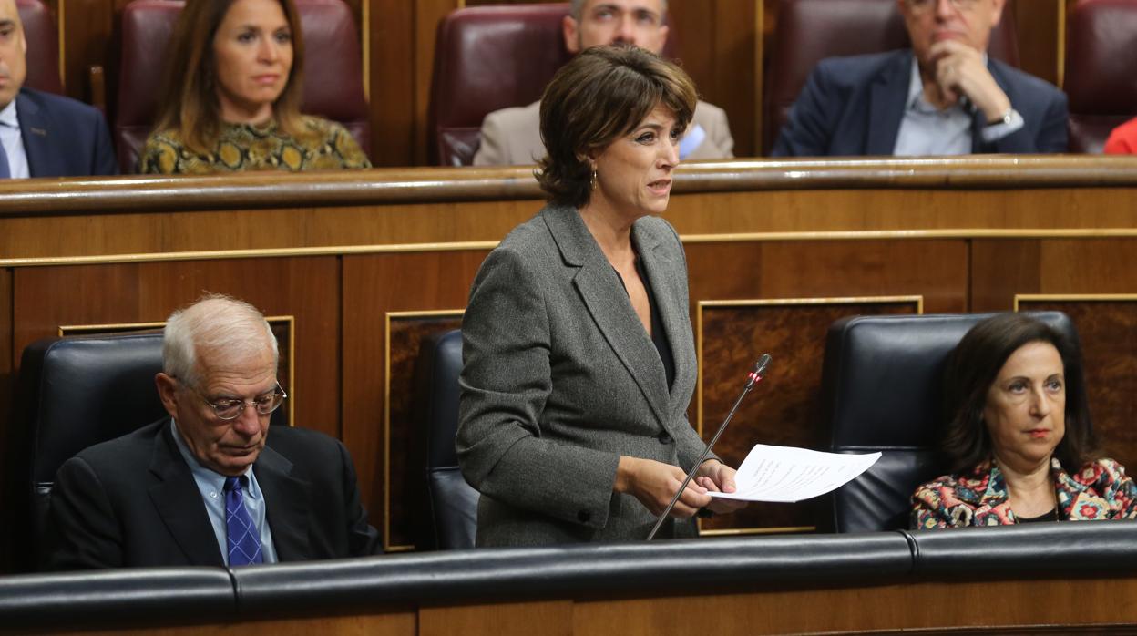 La ministra de Justicia en funciones, Dolores Delgado, durante la última sesión de control al Gobierno en el Congreso de los Diputados, en septiembre