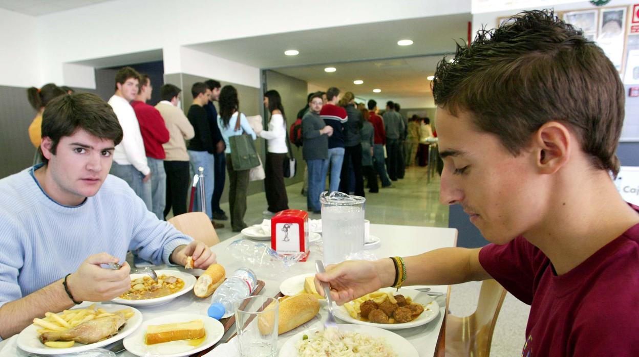 El Procurador del Común pide a las universidades que adapten sus menús a celíacos y alérgicos