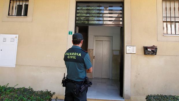 Una mujer mata a su hijo de siete años en Almería y lleva el cadáver a la expareja de su padre