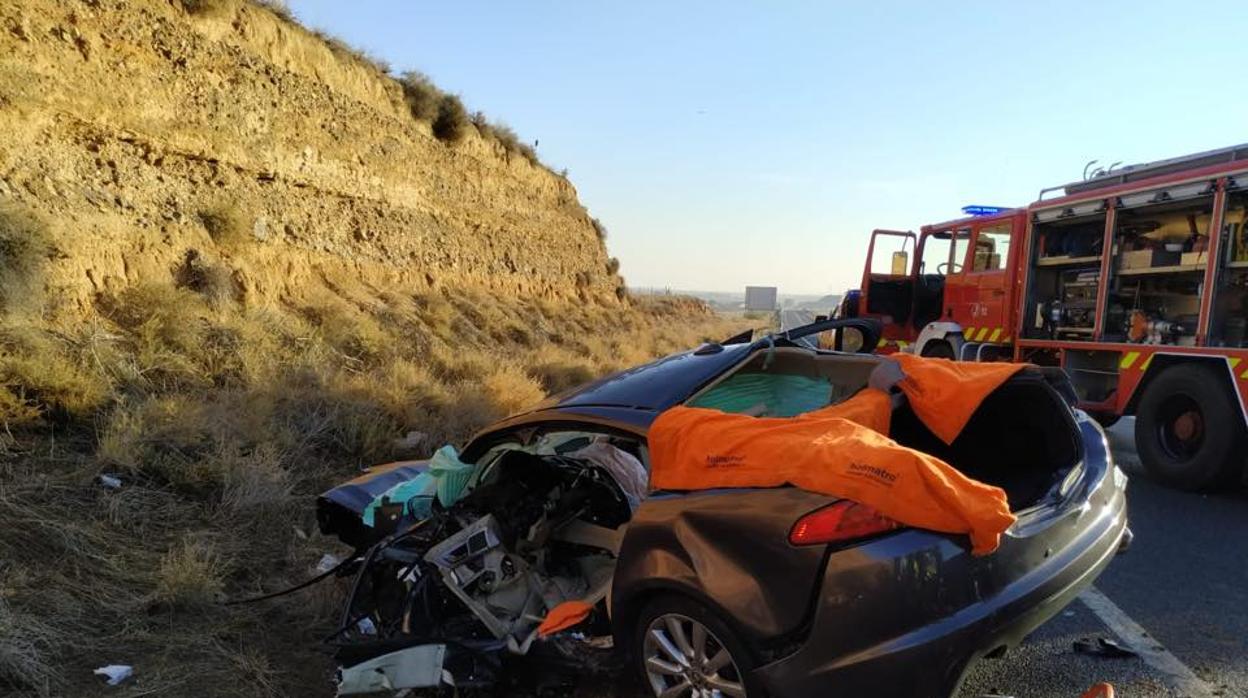 Una persona ha perdido la vida al colisionar dos vehículos en la carretera N-400