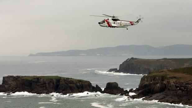 Hallan muerta a una mujer en una playa de Oleiros (La Coruña)