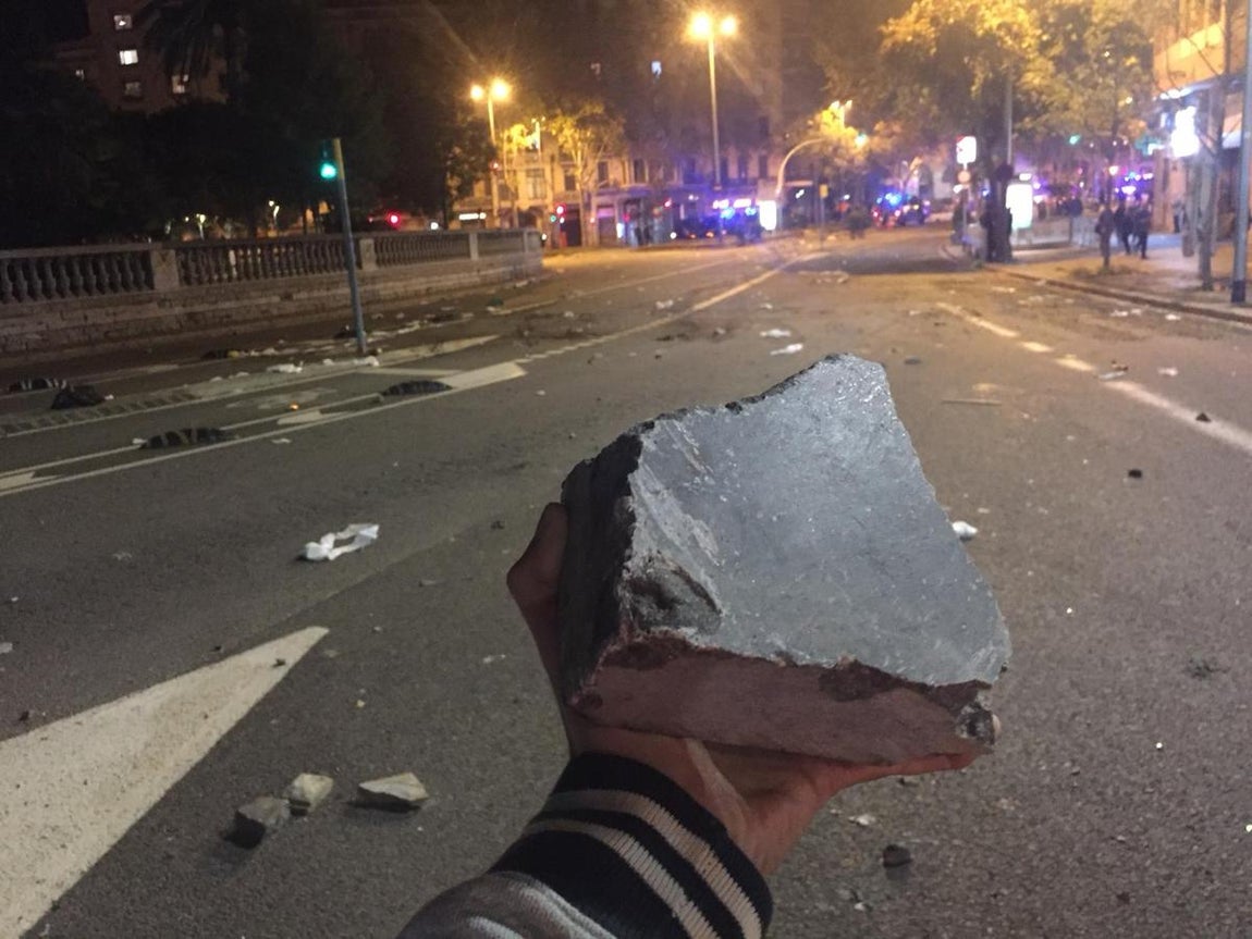 En imágenes: el fuego vuelve a las calles de Barcelona