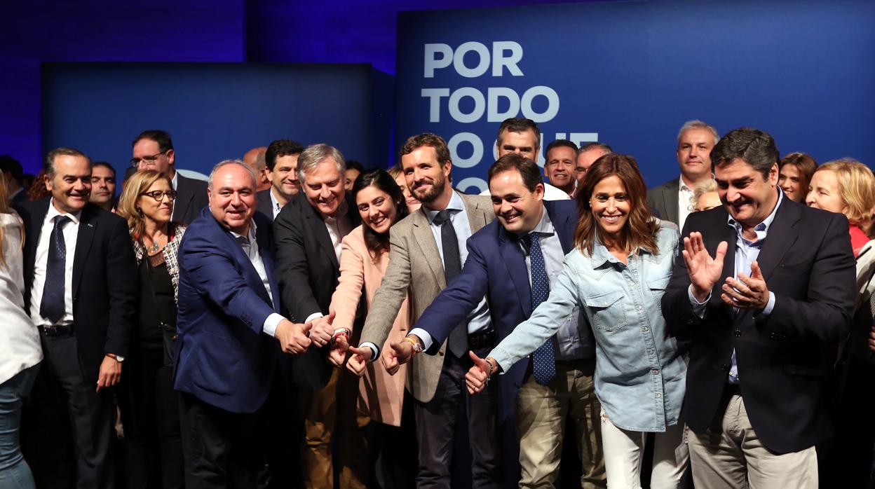 Casado y Núñez con dirigentes y candidatos del PP de Castilla-La Mancha