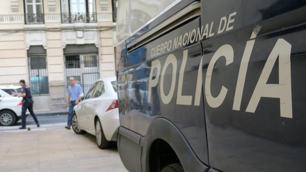 Dos pakistaníes violan, roban y dejan tirada en la calle a una joven en Valencia