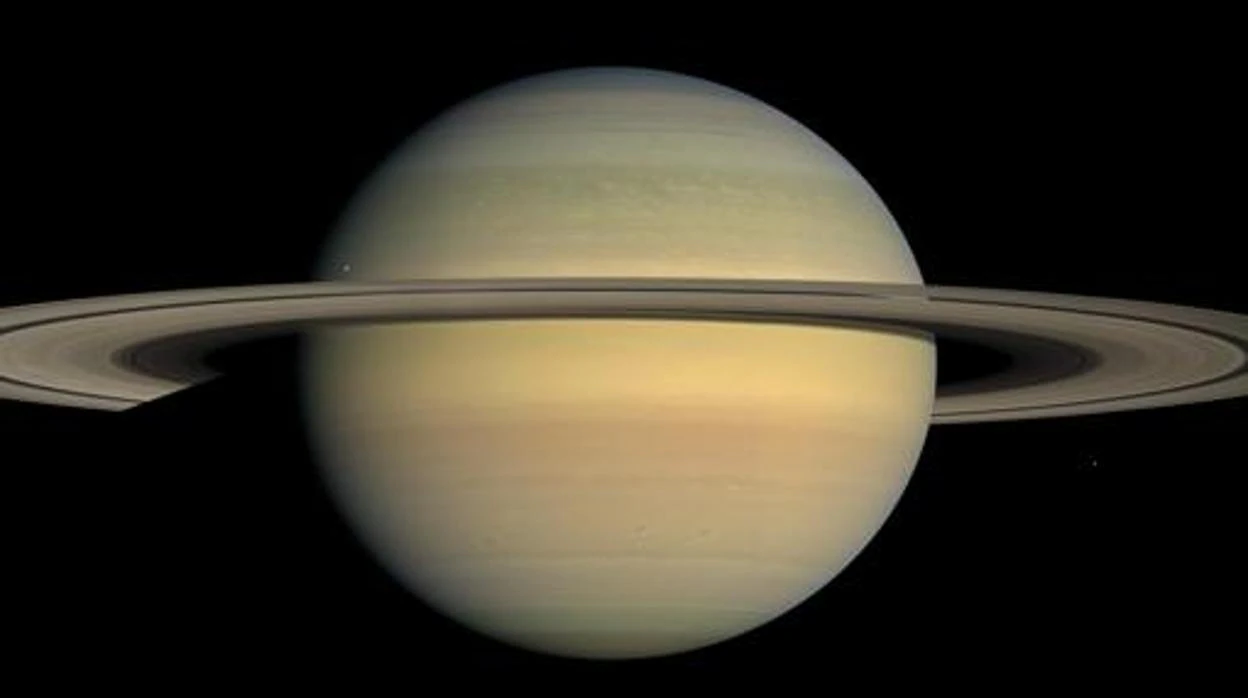 Científicos españoles investigan las tormentas polares en Saturno