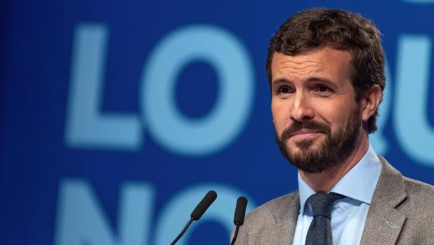 Casado: «España necesita un Gobierno al que no le tiemblen las piernas en Cataluña»