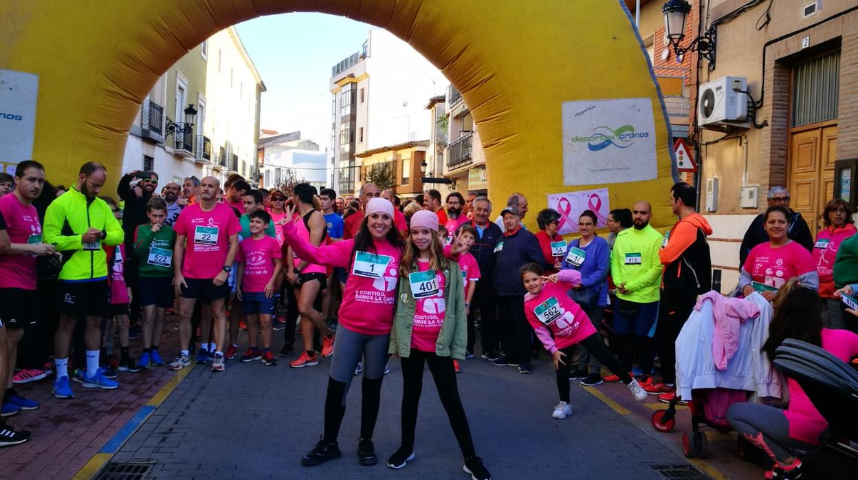 Momento de la salida de la carrera-marcha