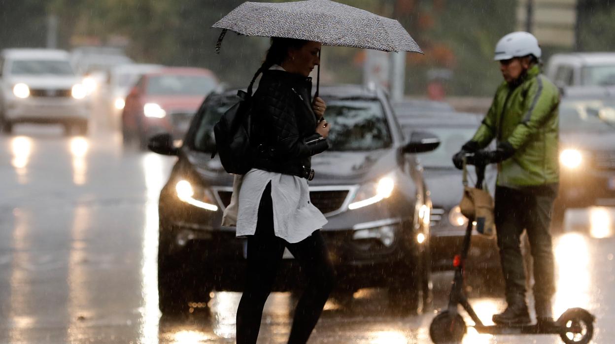 Imagen de la lluvia a primeras horas del martes en Valencia