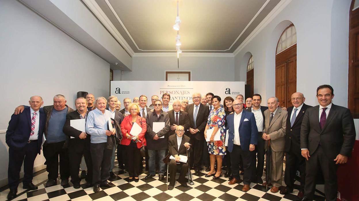 Un momento de la presentación del libro de Juan Navarro