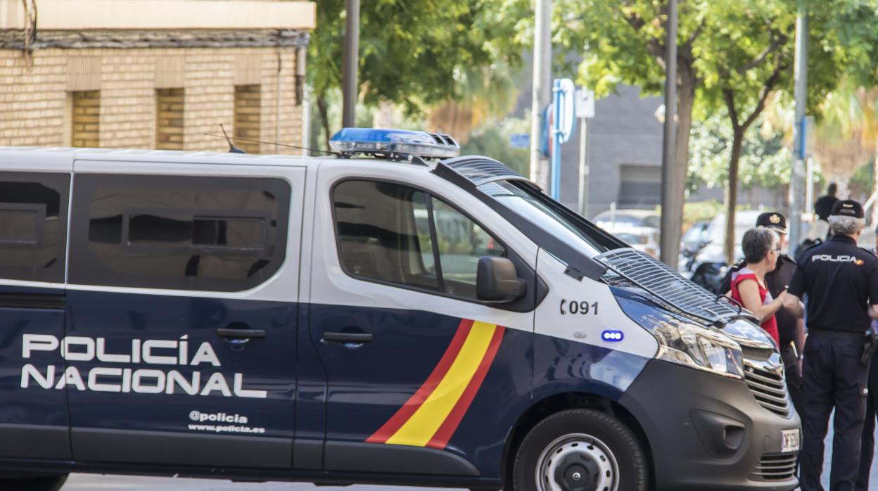 Imagen de archivo de una patrulla de la Policía Nacional