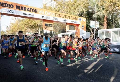 Imagen de la salida de la Media Maratón de Valencia