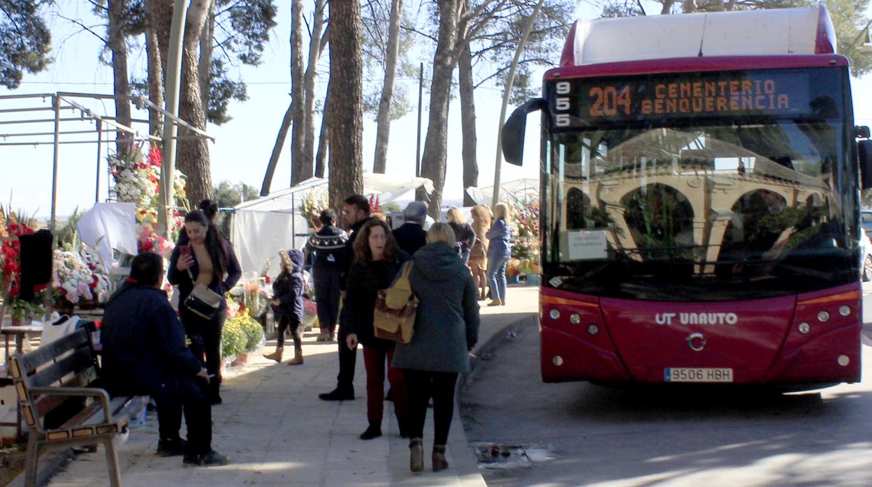 Habrá servicios especiales de autobuses el 1 de noviembre con salidas desde las 09:30 hasta las 18:00 horas desde varios puntos