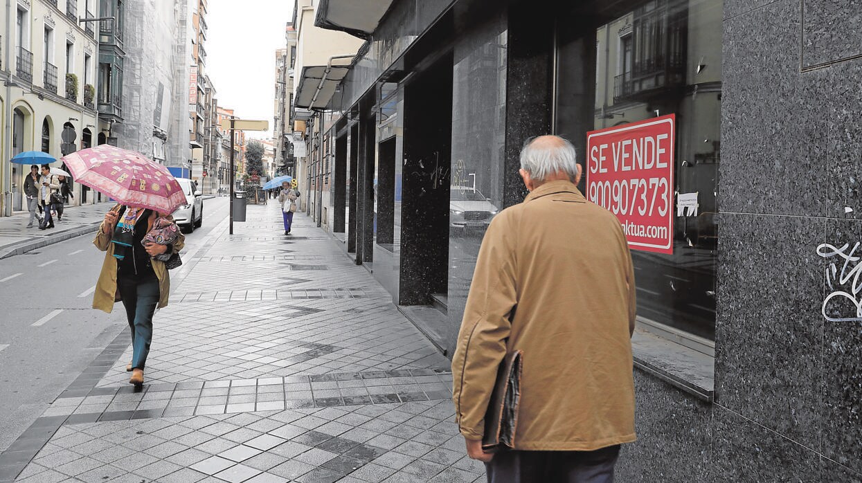Local comercial cerrado en el centro de Valladolid