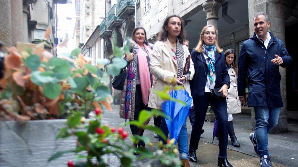 Ramallo, Pastor y Rafa Domínguez durante el paseo por las calles de Pontevedra