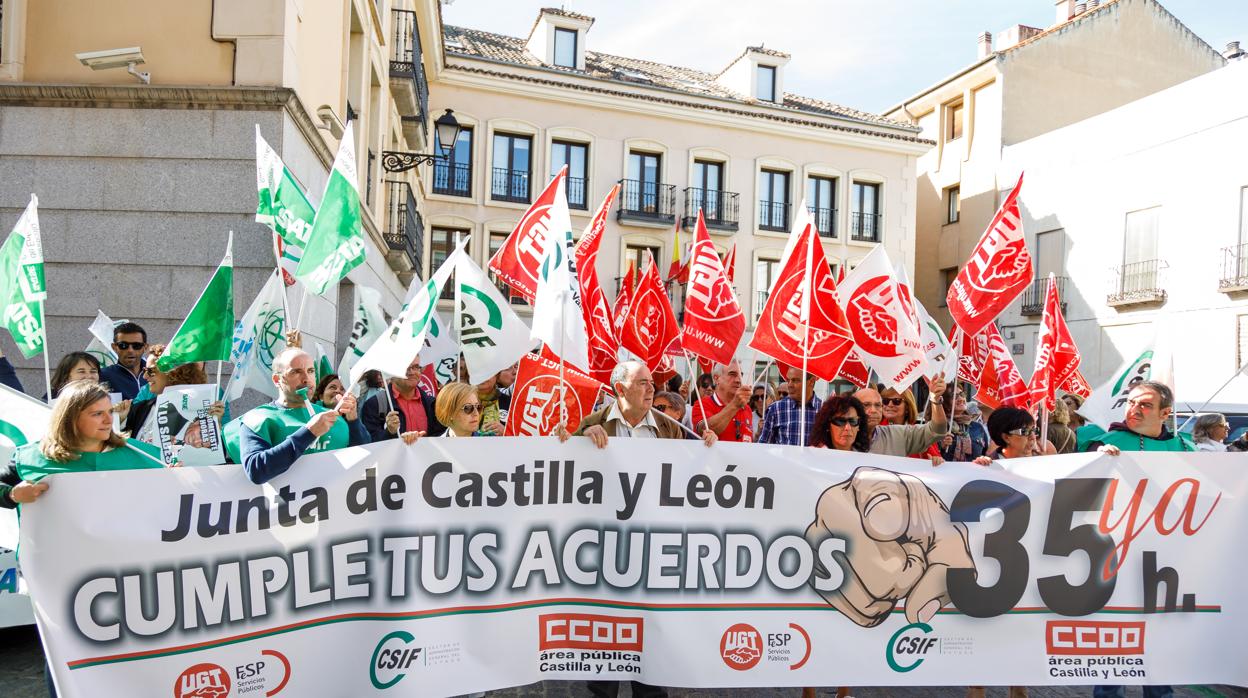 Protesta de los sindicatos para la recuperación de las 35 horas en Segovia en una imagen de archivo