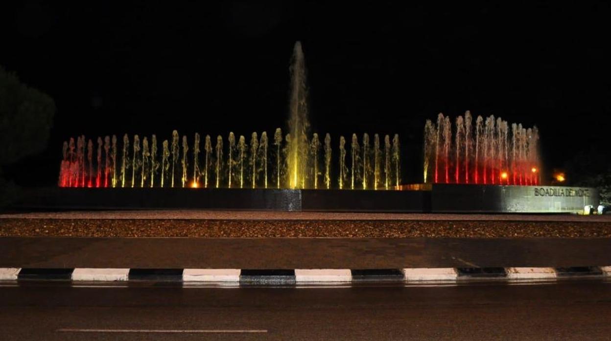 La fuente de la rotonda de la avenida de España, en Boadilla del Monte