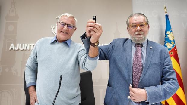 El PP acusa a Ribó de disparar el gasto de Alcaldía un 67% para «ayudas a dedo a catalanistas»