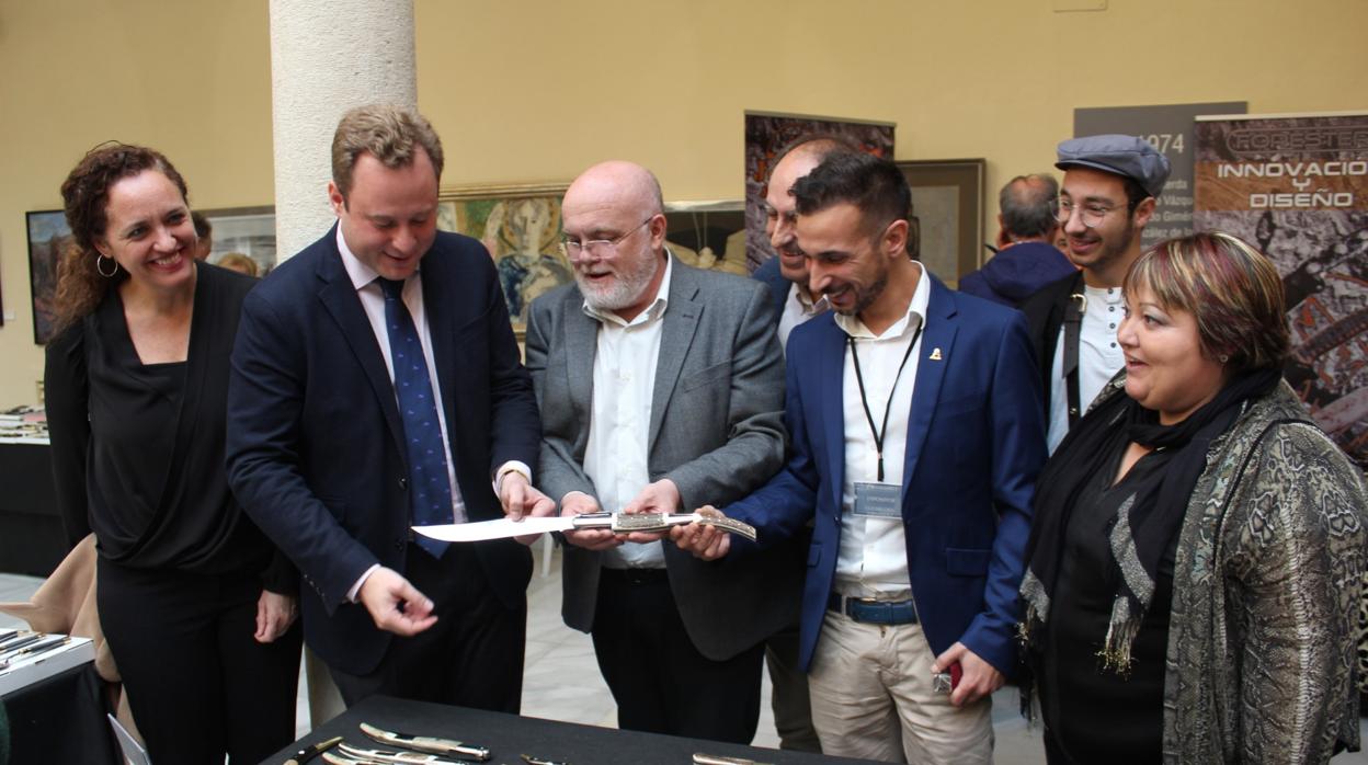 El alcalde de Albacete, Vicente Casañ y el delegado de la Junta, Pedro Antonio Ruiz, tras la apertura de la feria