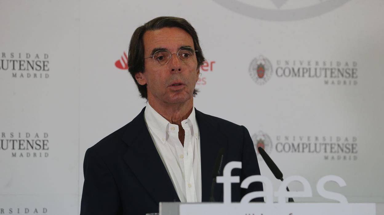 Aznar dice que las opciones tras 10-N eran un pacto «constitucional» o «radical»: «Se ha elegido la peor fórmula»