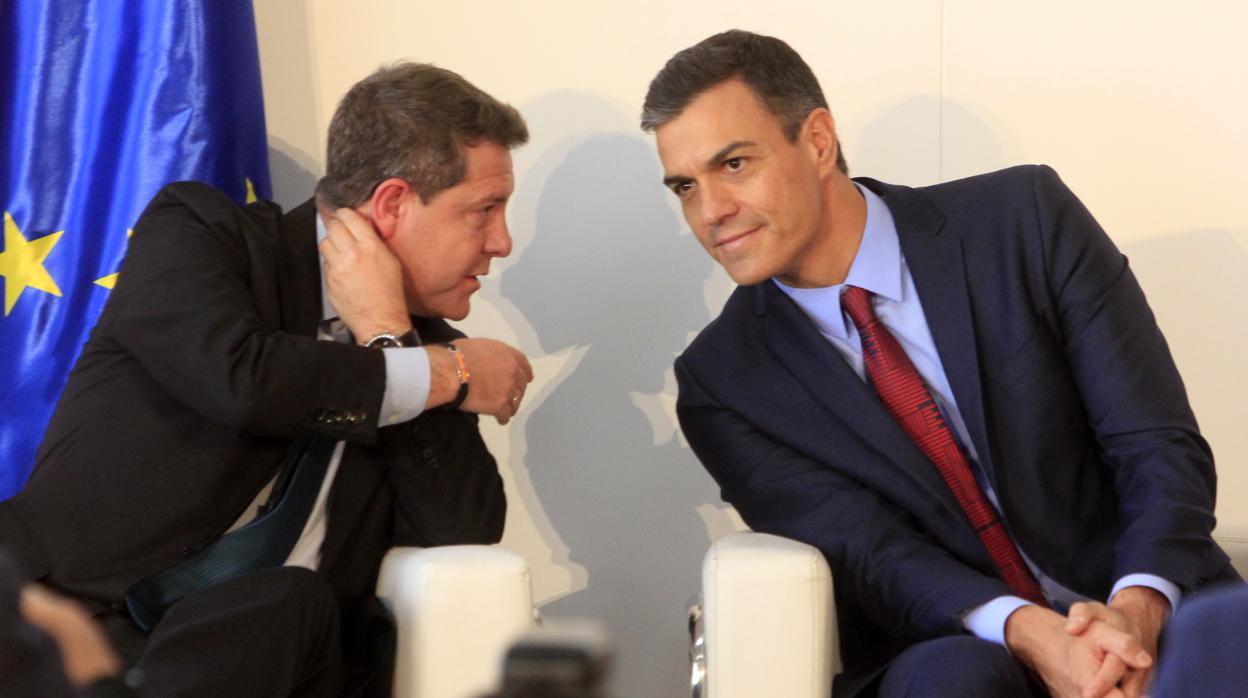 Emiliano García-Page y Pedro Sánchze, en una imagen de archivo