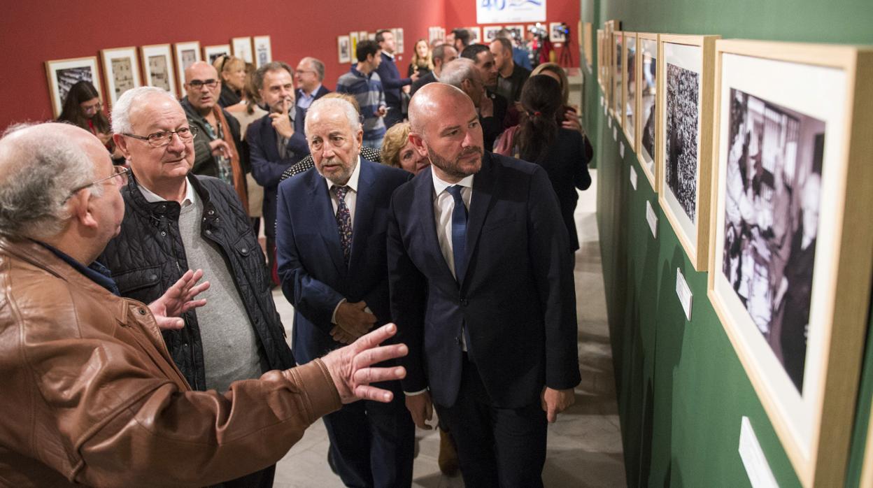 Imagen del presidente de la Diputación de Valencia, Toni Gaspar, en la inauguración de la exposición