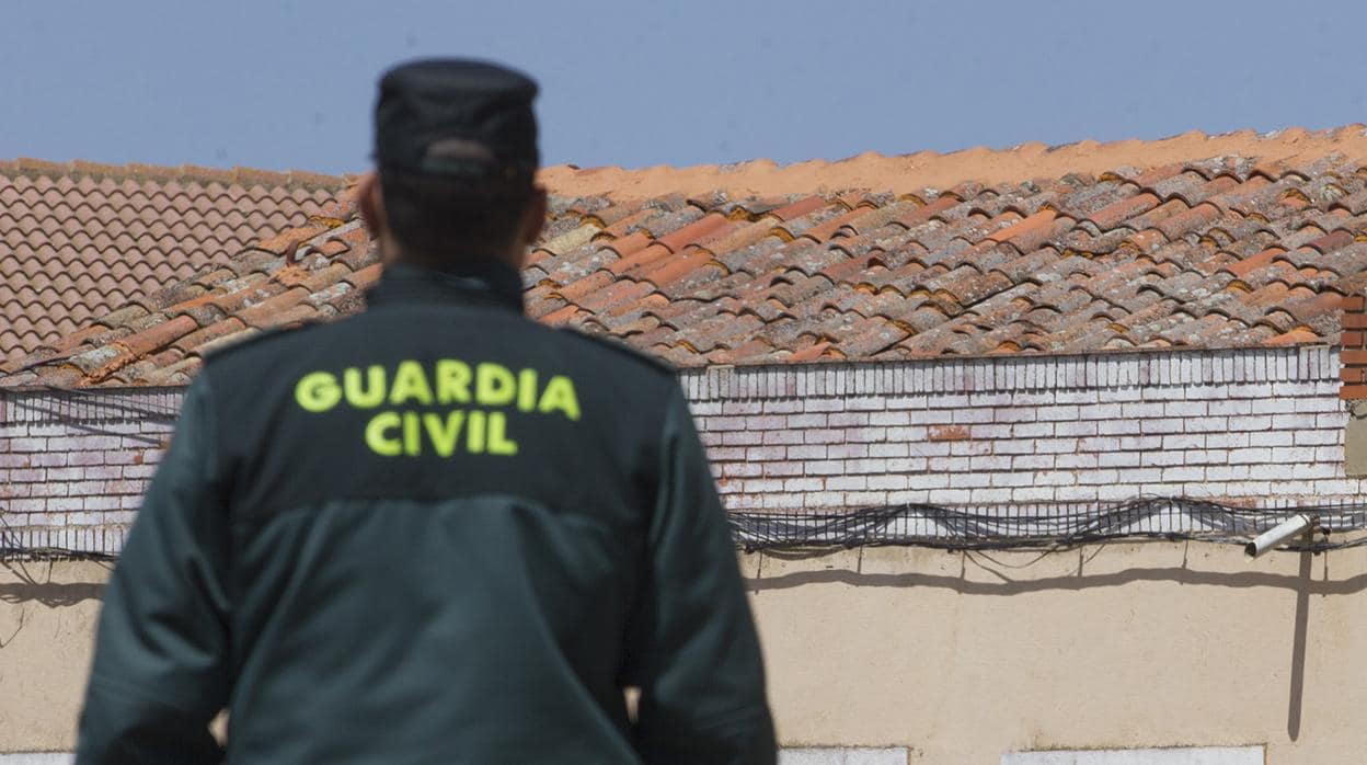 La rápida actuación de agente de Guardia Civil salva la vida a un viajero en un pueblo de Soria