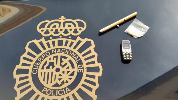 Cazan a un conductor drogado, sin carnet y con un arma lista para abrir fuego en Valencia