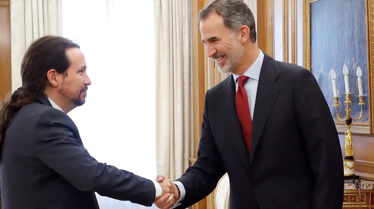 El Rey recibe a Iglesias en el Palacio de la Zarzuela